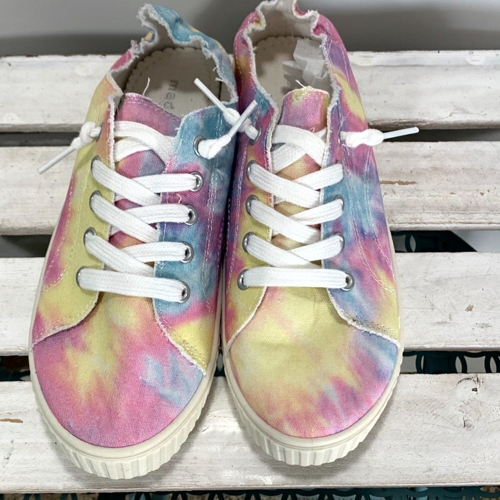 New Madden Girl Marisa Sneakers Light Tie Dye - Picture 6 of 11